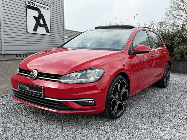 Volkswagen GOLF 1.4 TSI Highline Pano|ACC|Carplay|PDC Rood!