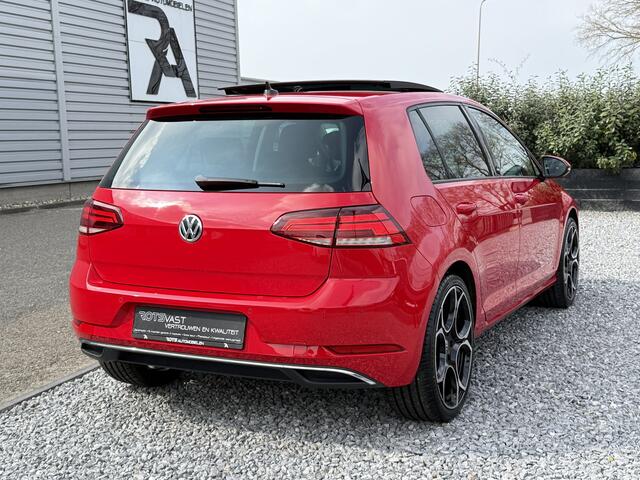 Volkswagen GOLF 1.4 TSI Highline Pano|ACC|Carplay|PDC Rood!
