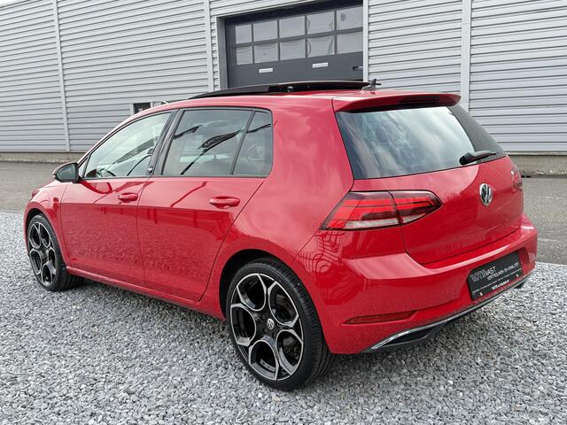 Volkswagen GOLF 1.4 TSI Highline Pano|ACC|Carplay|PDC Rood!