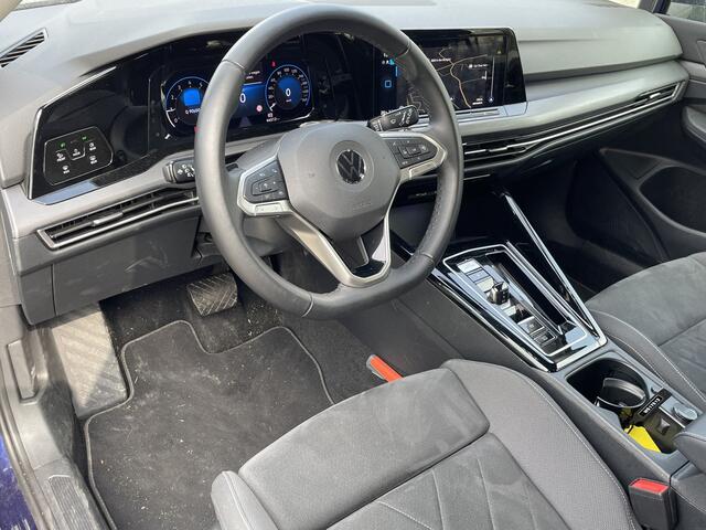 Volkswagen GOLF Variant 1.5 eTSI 130pk Style DSG / Navigatie / Elek. Verst. Bestuurdersstoel / Camera