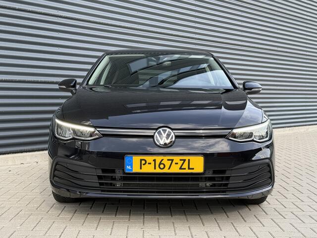 Volkswagen GOLF 1.5 TSI Trekhaak/Stoel+stuurwarm/Apple/LED 2e Paasdag geopend van 12 tot 16 uur