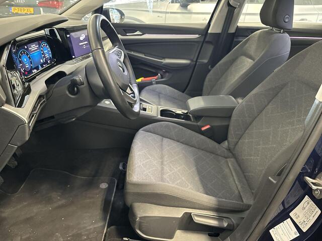 Volkswagen GOLF Variant 1.0 Tsi 110pk Life · Camera · Apple/Android Car Play · Navi · P-Sensoren · 16'' Inch · Garantie t/m 20-01-2027 of 100.000km