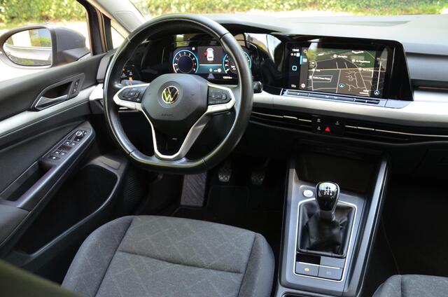 Volkswagen GOLF Variant 1.0 TSI Life Navi/Ecc/Pdc/Virtueel-Dashbord/16-Inch Lmv/Cr-Controle