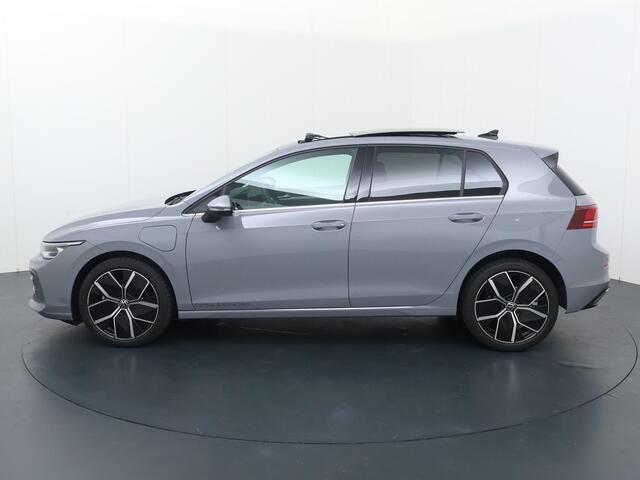Volkswagen GOLF 8 50 Edition 1.5 eHybrid 150 kW / 204 pk Hatchback 6 versn. DSG | Panoramadak | Comfort pakket |