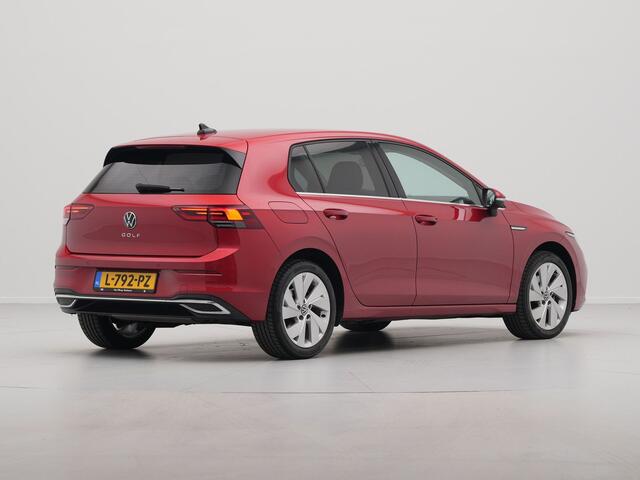 Volkswagen GOLF 1.5 TSI 130pk Style Navigatie Acc Pdc Led 111