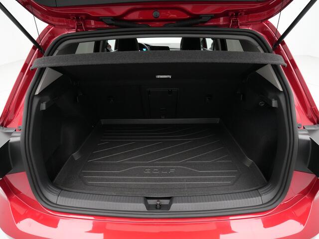 Volkswagen GOLF 1.5 TSI 130pk Style Navigatie Acc Pdc Led 111