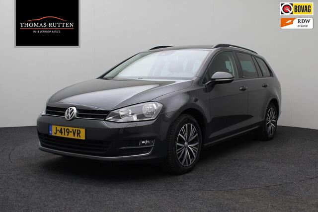 Volkswagen GOLF Variant 1.4 TSI Connected Series 2016 | Panorama Dak | Stoelverwarming | Cruise Control | Navigatie | Goed Onderhouden | Trekhaak | Parkeersenoren | Boekjes | 2 Sleutels