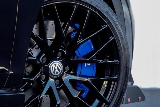 Volkswagen GOLF 2.0 TSI R 4Motion *Harman-Kardon / HUD / Stoelventilatie / Akrapovic uitlaat / Sportstoelen / Nürburgring-stand*