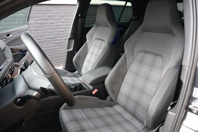 Volkswagen GOLF 1.4 eHybrid GTE 245Pk Aut. IQ Light/Carplay/Sfeerverlichting/De