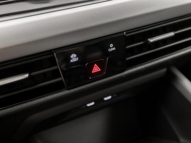 Volkswagen GOLF Variant 1.0 TSI Premium (APPLE CARPLAY, GROOT NAVI, ADAPTIVE CRUISE, TREKHAAK ELEKTRISCH, KEYLESS START, SPORTSTOELEN, DAB+, LED KOPLAMPEN, NIEUWE APK, NIEUWSTAAT)