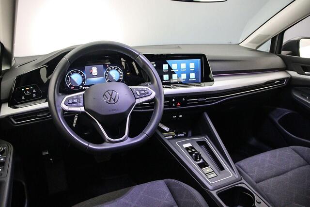 Volkswagen GOLF Life 1.5 eTSI 130pk DSG Automaat Adaptive cruise control, Stuurwiel verwarmd, Achteruitrijcamera, App connect, Parkeersensoren, Airco, DAB, Radio, LED koplampen