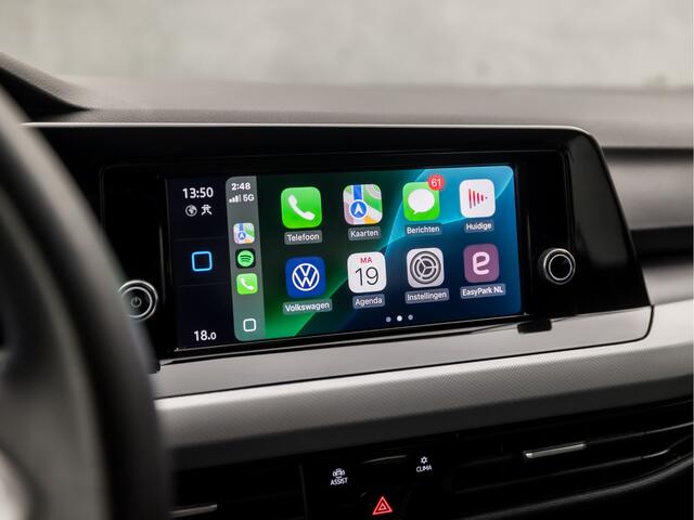 Volkswagen GOLF 1.0 TSI Sport (APPLE CARPLAY, NAVIGATIE, CLIMATE, LED KOPLAMPEN, SPORTSTOELEN, LM VELGEN, LANE ASSIST, NIEUWSTAAT)