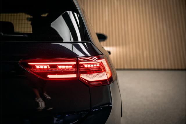 Volkswagen GOLF 2.0 TSI R 4Motion uiterst nette en volle Golf R met Akra en nog vele andere opties