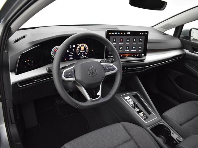 Volkswagen GOLF Life Edition 1.5 eHybrid 204 pk 6 versn. DSG · Comfort Pakket · Achteruitrijcamera · MEGA SALE