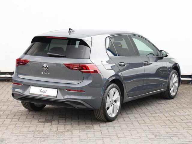 Volkswagen GOLF Life Edition 1.5 eHybrid 150 kW / 204 pk | Led | Navigatie | Stoel - stuur verwarming | Camera | PDC |