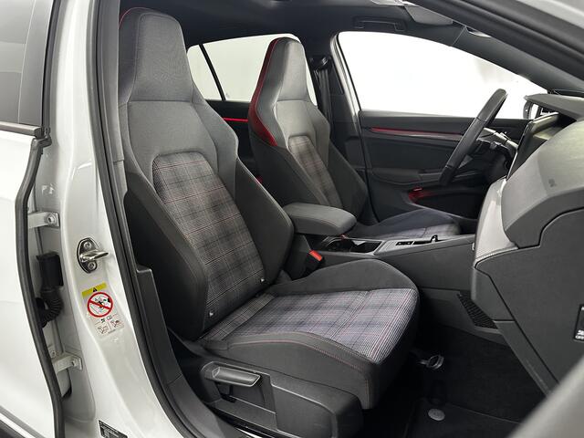 Volkswagen GOLF 2.0 TSI GTI / Pano / H&K / HUD / DCC / Camera