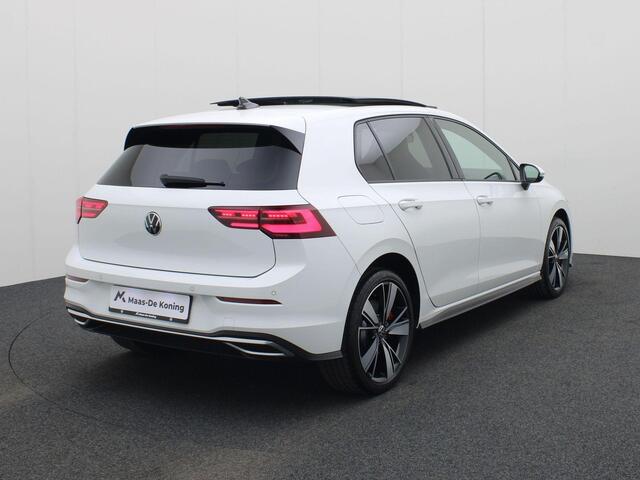Volkswagen GOLF 1.4eHybrid 180kW/245PK GTE DSG · Panoramadak · Navi · Camera 18"Lmv