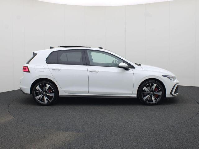 Volkswagen GOLF 1.4eHybrid 180kW/245PK GTE DSG · Panoramadak · Navi · Camera 18"Lmv