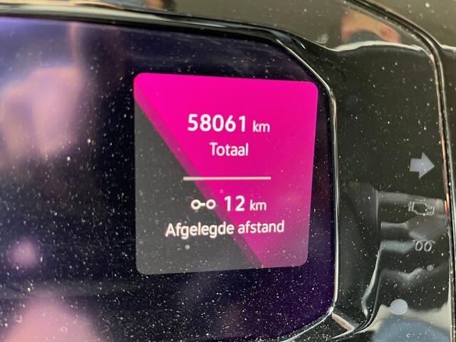 Volkswagen GOLF 1.4 eHybrid Style / AUTOMAAT/ DODE HOEK/ APP-CONNECT/ MATRIX/ MEMORY SEAT/ PARK. SENSOREN V+A/ NAVI/ ACC/ DAB/ DIGITAL DASH/ CLIMA/ DRIVE SELECT/ ISOFIX/ 16'' LMV