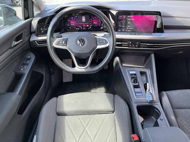 Volkswagen GOLF 1.4 eHybrid Style / AUTOMAAT/ DODE HOEK/ APP-CONNECT/ MATRIX/ MEMORY SEAT/ PARK. SENSOREN V+A/ NAVI/ ACC/ DAB/ DIGITAL DASH/ CLIMA/ DRIVE SELECT/ ISOFIX/ 16'' LMV