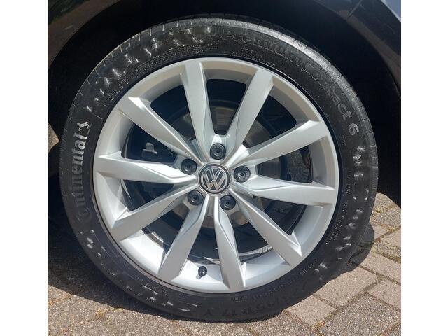 Volkswagen GOLF 1.5 TSI Highline