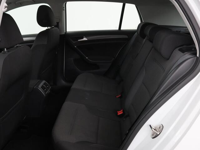 Volkswagen GOLF 1.0 TSI Comfortline | 1e eigenaar | Carplay | Adaptive cruise | Navigatie | Climate control | Parkeerhulp | Bluetooth