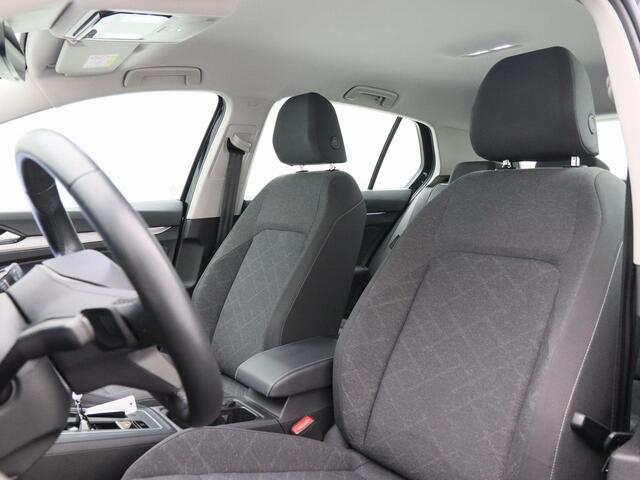 Volkswagen GOLF 1.0 eTSi 110 Pk Automaat Life | Adaptive Cruise Control | Climate Control | Parkeersensoren | Navigatie | Carplay | 68.916 Km!!