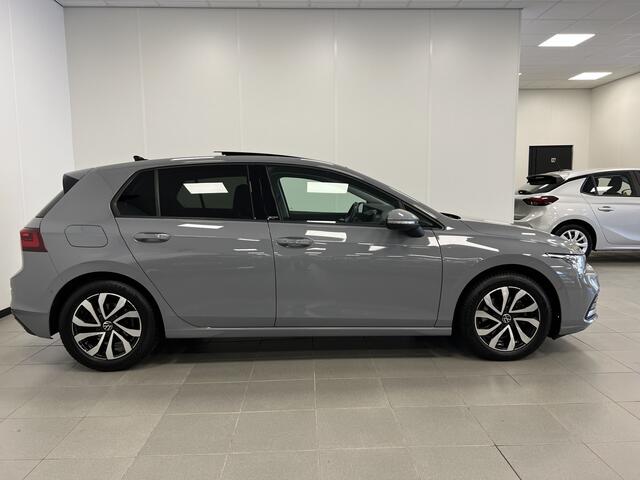 Volkswagen GOLF 2.0 TDI 150PK AUTOMAAT/ ACTIVE Business / Panodak / Camera / Head-up /