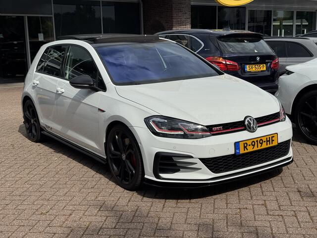 Volkswagen GOLF 2.0 TSI GTI TCR / Akrapovic / Panoramadak / Camera / 19'' / Leder / Navigatie / Keyless / Dynaudio / Dodehoek / Stoelverwarming / DAB / ACC