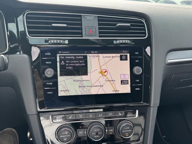 Volkswagen GOLF 2.0 TSI GTI TCR / Akrapovic / Panoramadak / Camera / 19'' / Leder / Navigatie / Keyless / Dynaudio / Dodehoek / Stoelverwarming / DAB / ACC