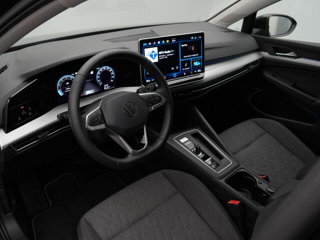 Volkswagen GOLF 1.5 eTSI 150 pk DSG Life Edition | Stuur-/stoelverwarming | Achteruitrijcamera | Adaptive Cruise | Apple Carplay / Android Auto