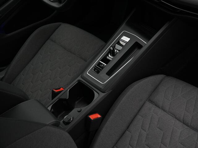 Volkswagen GOLF 1.5 eTSI 150 pk DSG Life Edition | Stuur-/stoelverwarming | Achteruitrijcamera | Adaptive Cruise | Apple Carplay / Android Auto