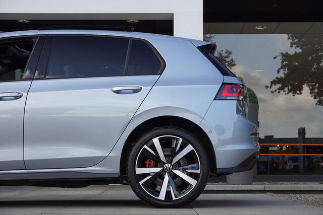 Volkswagen GOLF 1.5/272pk eHybrid GTE|2024|Panoramada|Leer+Memory|Matrix LED|Trekhaak|18"Blackstyle|Cruise+ACC|PDC+Assist+Camera