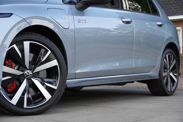 Volkswagen GOLF 1.5/272pk eHybrid GTE|2024|Panoramada|Leer+Memory|Matrix LED|Trekhaak|18"Blackstyle|Cruise+ACC|PDC+Assist+Camera