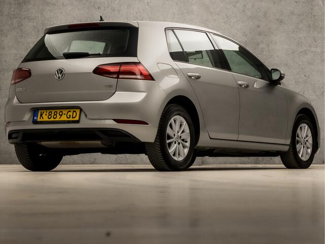 Volkswagen GOLF 1.0 TSI Sportline (APPLE CARPLAY, GROOT NAVI, CLIMATE, LM VELGEN, SPORTSTOELEN, CRUISE, NIEUWE APK, NIEUWSTAAT)