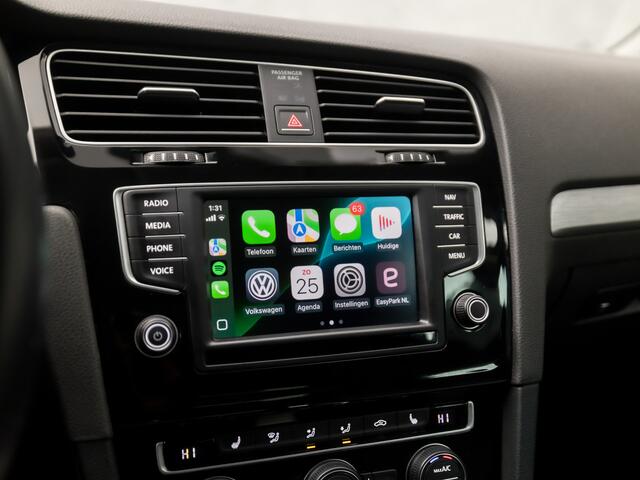 Volkswagen GOLF Variant 1.2 TSI Sportline Automaat (APPLE CARPLAY, NAVIGATIE, CLIMATE, STOELVERWARMING, GETINT GLAS, SPORTSTOELEN, CRUISE, PARKEERSENSOREN, LM VELGEN, NIEUWSTAAT)