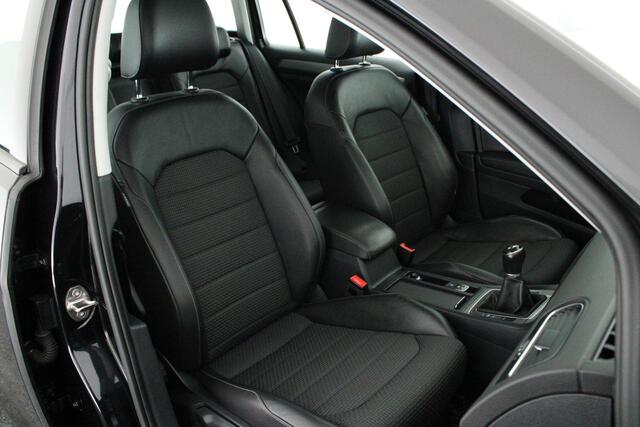 Volkswagen GOLF Variant 1.6 TDI 110pk Comfortline Stoelverwarming Navigatie