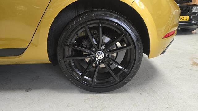 Volkswagen GOLF 1.0 TSI Virtual Cockpit Adaptive cruisecontrole, BOMVOL OPTIES!