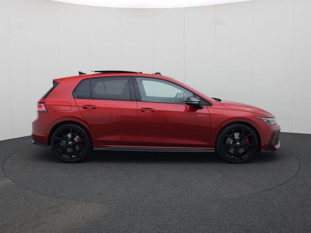 Volkswagen GOLF GTI 2.0TSI/265PK Blackstyle DSG · Panoramadak · 19'' Estoril · Assistance pakket plus ·