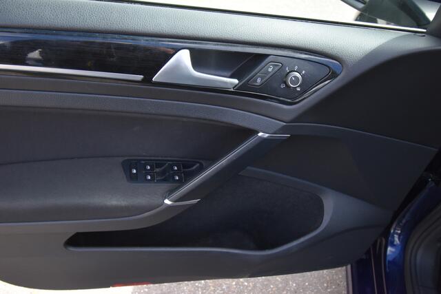 Volkswagen GOLF Variant 1.0 TSI Highline , VIRTUAL COCKPIT , PDC V+A , NAVI , CLIMATR , LMV17 ,