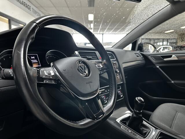 Volkswagen GOLF Variant 1.0 TSI Comfortline/ LED Dagrijverl./ DAB+/ Apple+Android/ 16''LMV/ Clima/ Navi/ Cruise/ Bluetooth/ Multi.LEDER.Stuur/ Elek.Pakket/ Isofix/ PDC V+A.