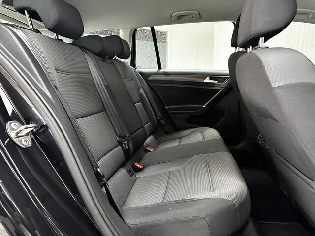 Volkswagen GOLF Variant 1.0 TSI Comfortline/ LED Dagrijverl./ DAB+/ Apple+Android/ 16''LMV/ Clima/ Navi/ Cruise/ Bluetooth/ Multi.LEDER.Stuur/ Elek.Pakket/ Isofix/ PDC V+A.