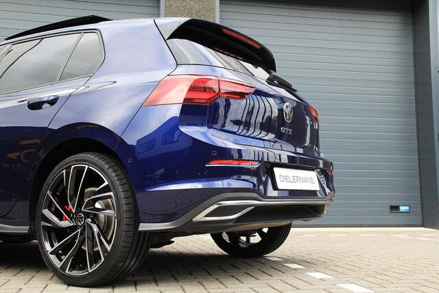 Volkswagen GOLF 1.4 eHybrid GTE Pano | Head up | IQ lights | Camera's | Full option | BTW Voertuig