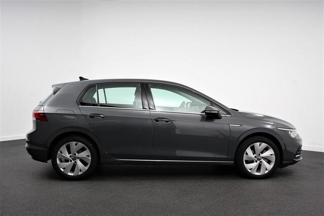 Volkswagen GOLF 1.5 eTSI 150pk DSG Style Demo! | Navigatie | Climate control | Camera | PDSC | DAB | Led | Adaptive Cruise control