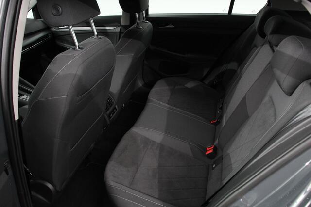Volkswagen GOLF 1.5 eTSI 150pk DSG Style Demo! | Navigatie | Climate control | Camera | PDSC | DAB | Led | Adaptive Cruise control