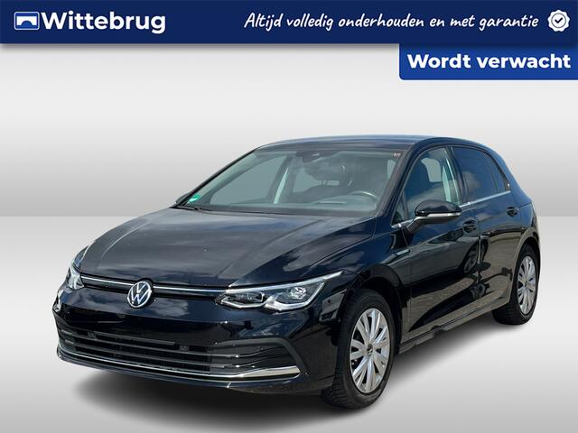 Volkswagen GOLF 1.5 TSI 130pk Style / Panoramadak / LED / App-Connect / Navigatie / Camera / 18" LMV
