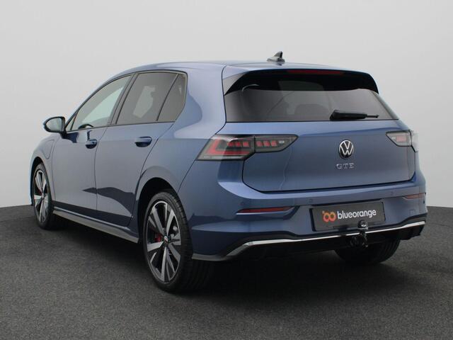 Volkswagen GOLF 1.5 eHybrid GTE 272PK DSG Adaptieve Cruise Controle, Side Assist, Achteruitrijcamera, Stoel-Stuurverwarming, Navi via Apple Carplay/Android Auto, Matrix-LED verlichting, Trekhaak, 18" LM Velgen