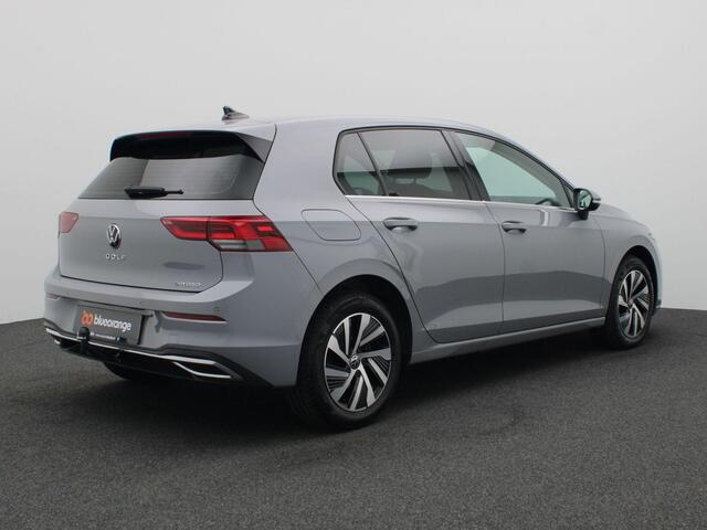 Volkswagen GOLF 1.4 eHybrid Style 204PK DSG Full led, trekhaak, adaptive cruise, stuur-stoelverwarming, elek. verstelbare voorstoel met massagefunctie, 16" lichtmetaal