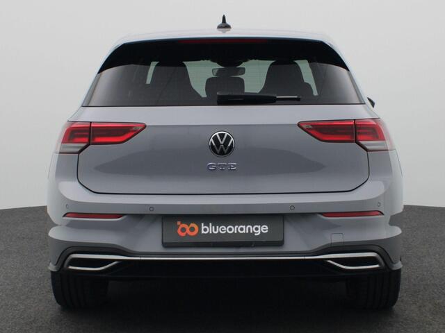 Volkswagen GOLF 1.4 eHybrid GTE 245PK DSG Full led, adaptive cruise, achteruitrijcamera, stuur-stoelverwarming, verwarmbare achterbank, navigatie 18" lichtmetaal