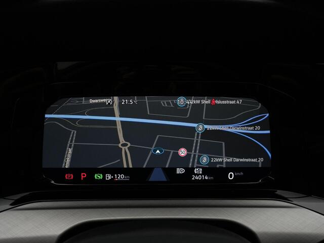 Volkswagen GOLF 1.0 eTSI 110 pk DSG Life | Panoramadak | IQ Light | Stuur-/stoelverwarming | Achteruitrijcamera